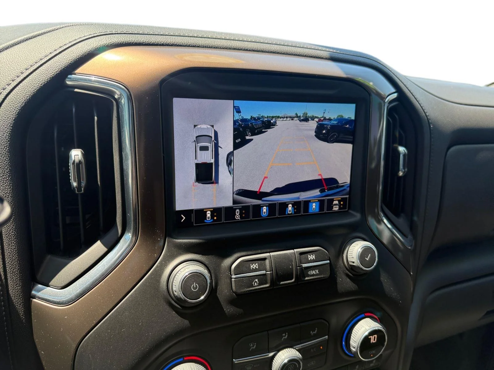 Used 2022 Black Chevrolet High Country image 7