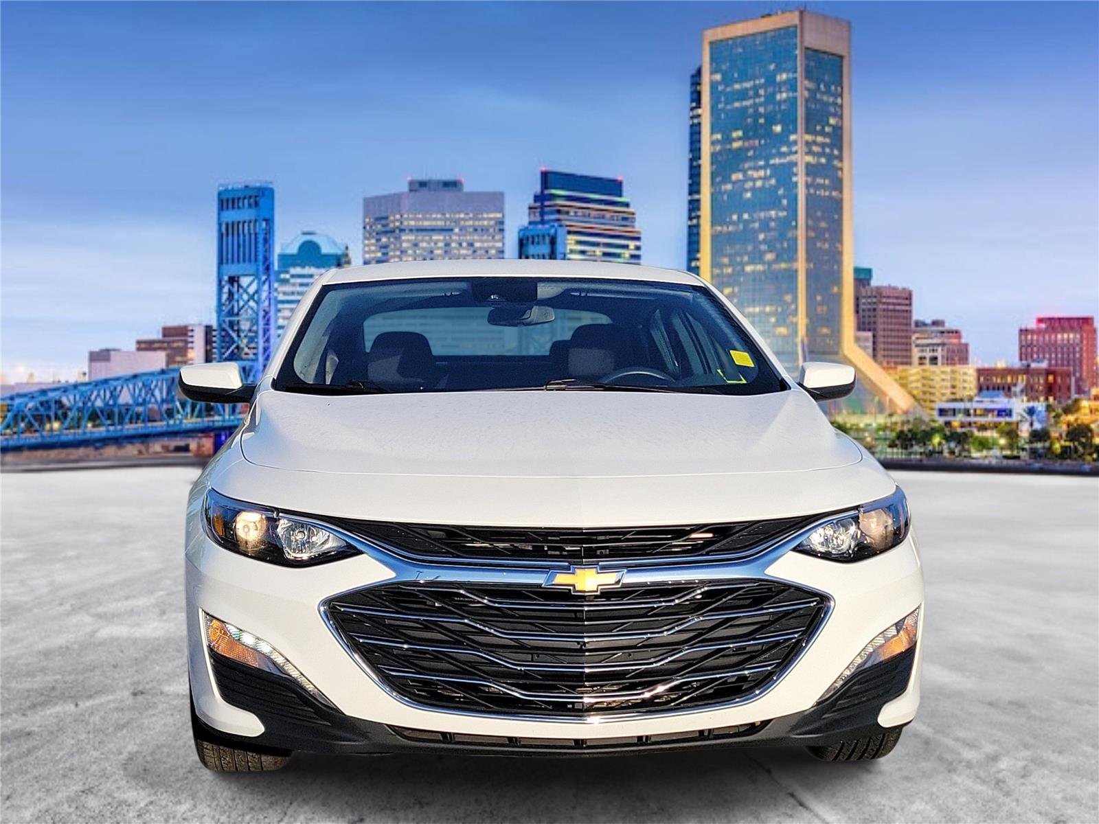 Used 2024 Summit White Chevrolet LT image 5