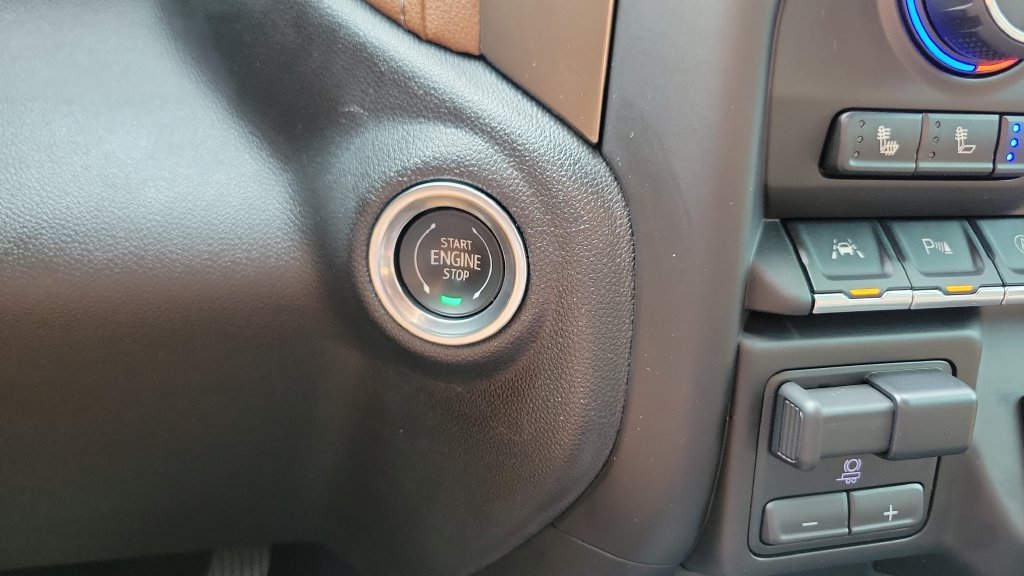 Used 2020 Beige Chevrolet High Country image 23