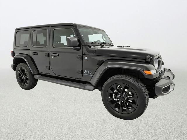 Used 2025 Black Jeep Sahara 4xe image 25