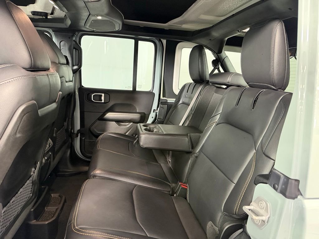 Used 2024 Earl Clearcoat Jeep Sahara 4xe image 16