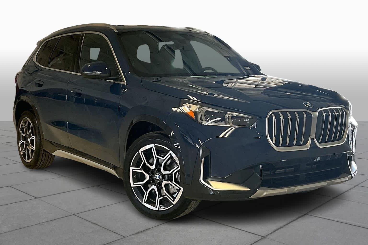 New 2026 Night Dusk Blue Metallic BMW xDrive28i image 2