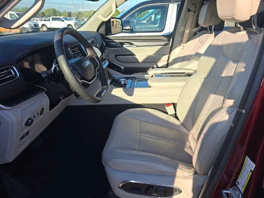 Used 2024 Velvet Red Pearlcoat Jeep  image 7