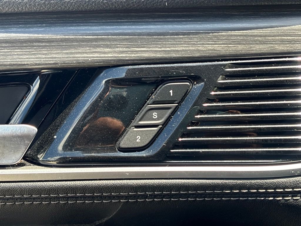 2024 Jeep Wagoneer L Series II - Photo 13