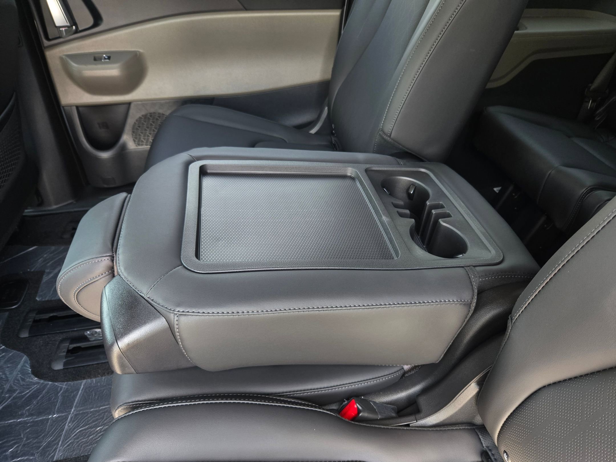 New 2026 Ceramic Silver Kia EX image 33