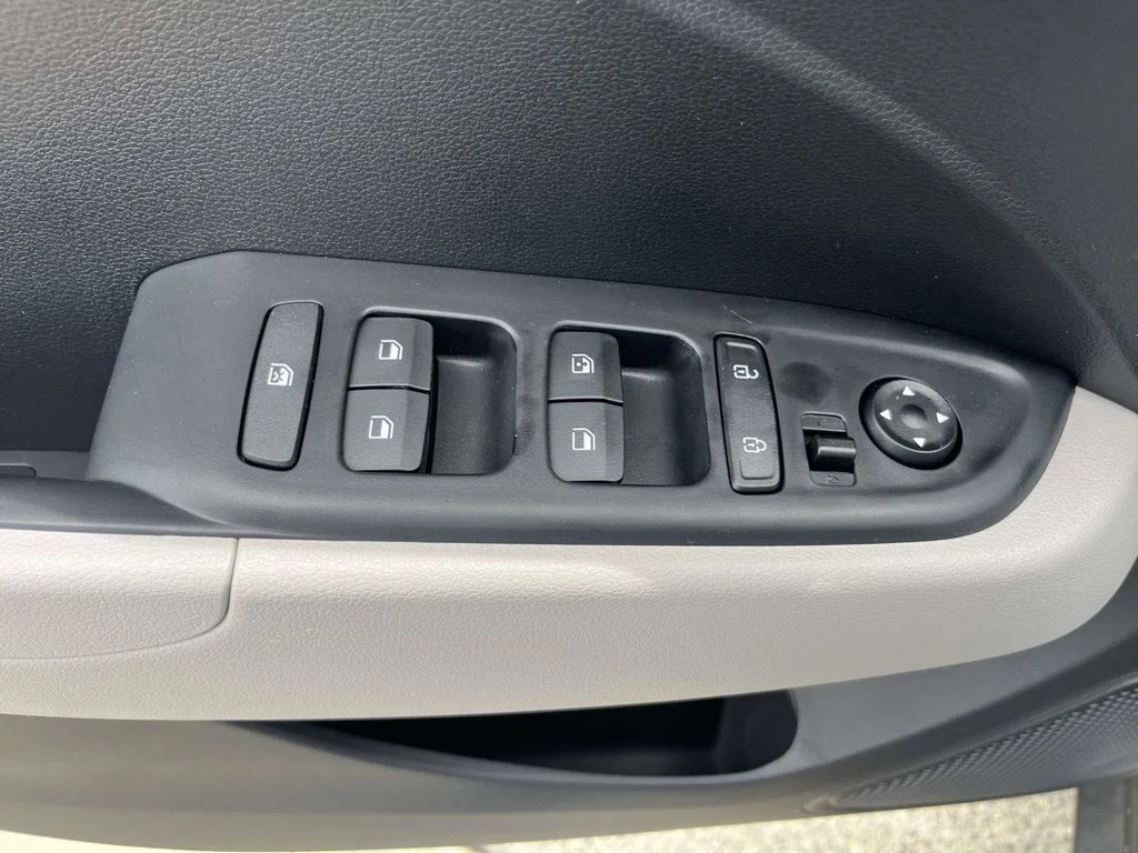 New 2026 Silver Hyundai SEL image 12