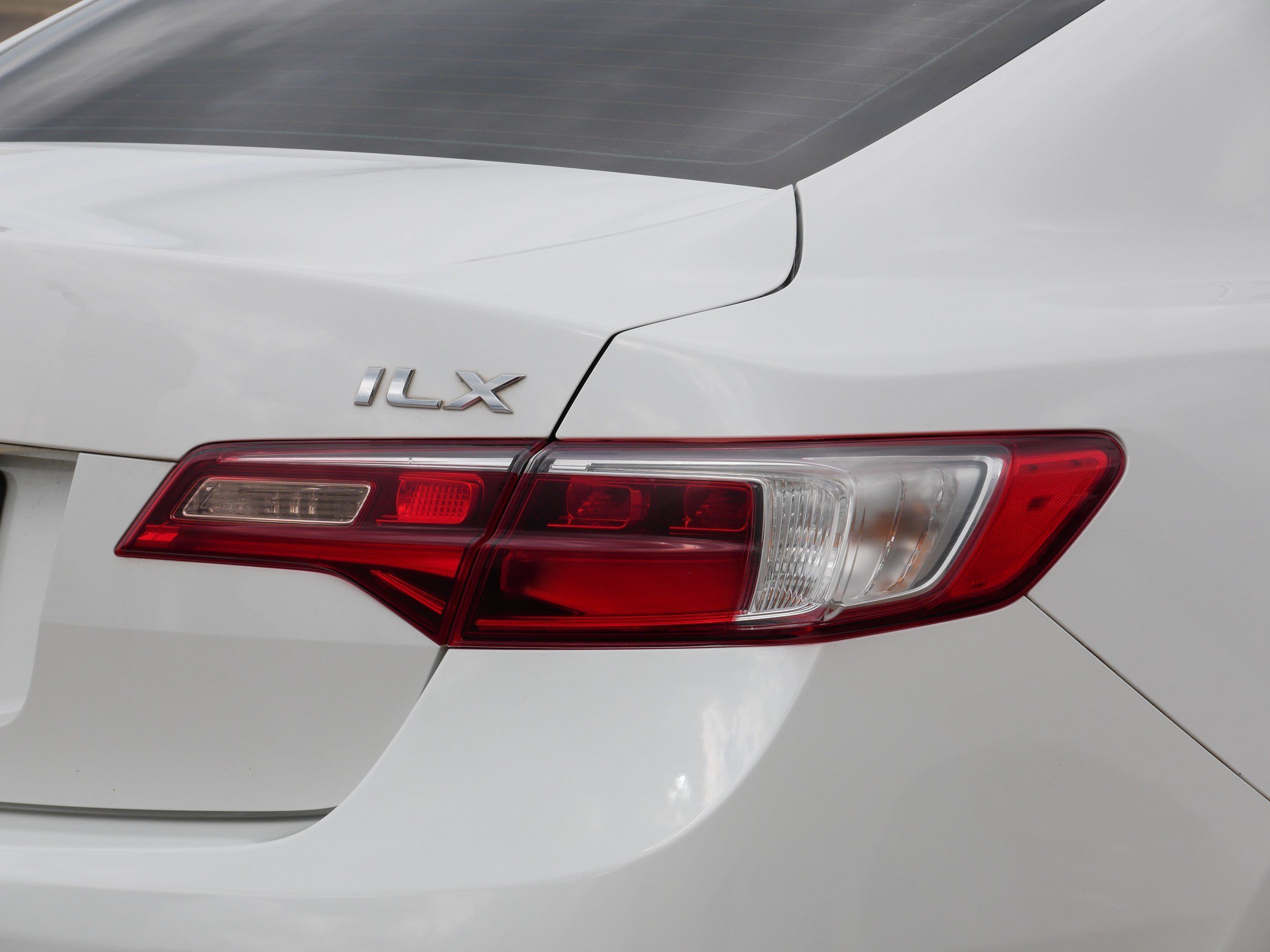 Used 2016 Bellanova White Pearl Acura w/Premium Pkg image 17
