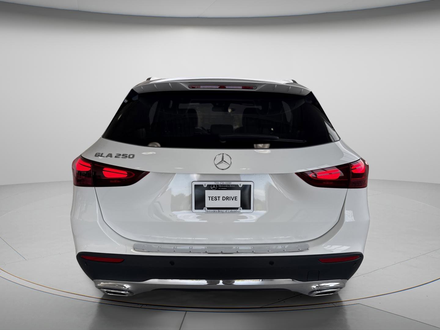 New 2026 Polar White Mercedes-Benz GLA 250 image 4