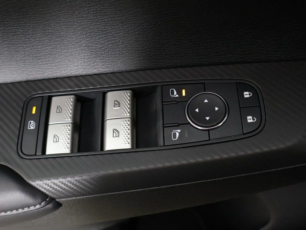 New 2026 Black Mitsubishi ES image 39