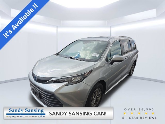 2025 Toyota Sienna XLE