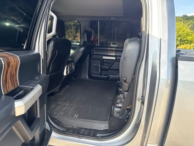 Used 2020 Silver Ford Lariat image 12