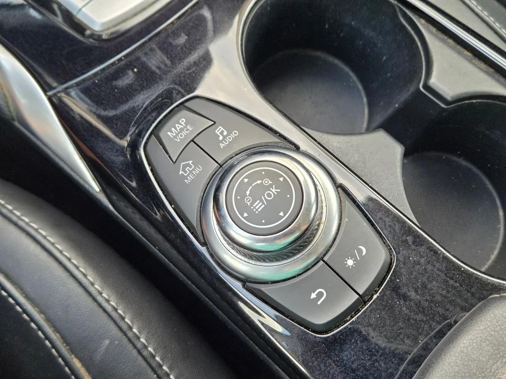 Used 2018 Black INFINITI Premium image 27