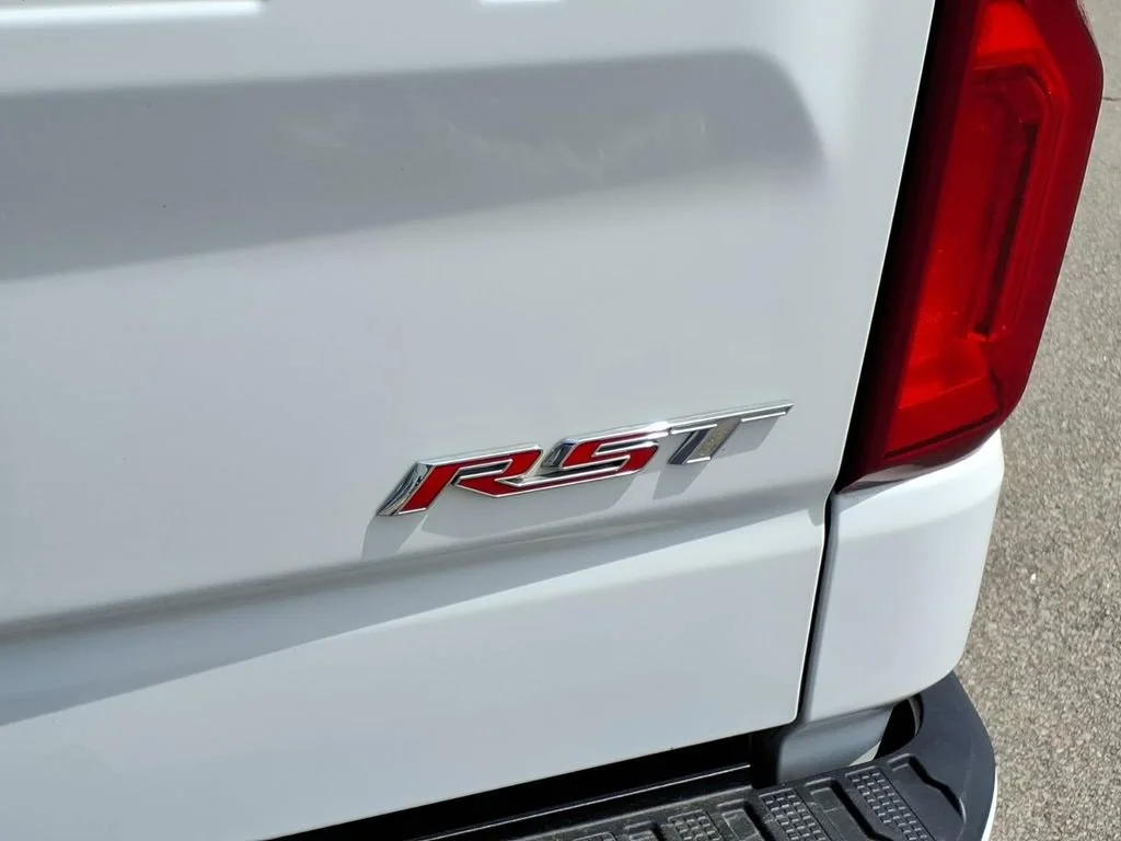 Used 2023 Summit White Chevrolet RST image 5