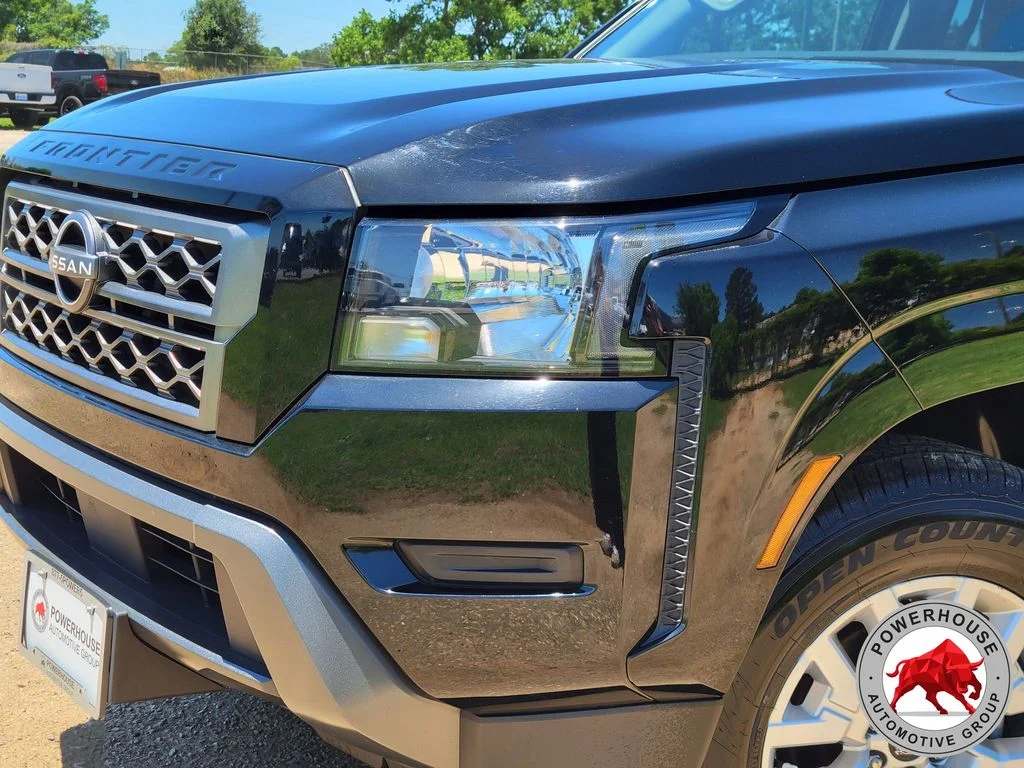 Used 2023 Black Nissan SV image 10