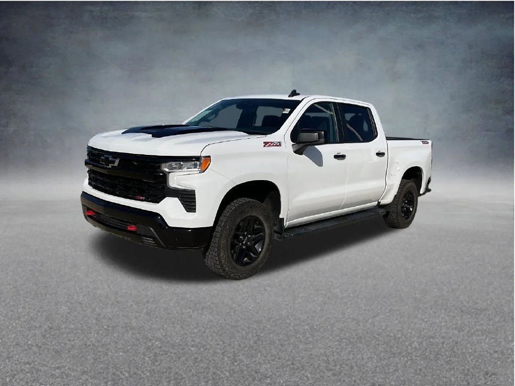 Used 2024 White Chevrolet LT Trail Boss image 3