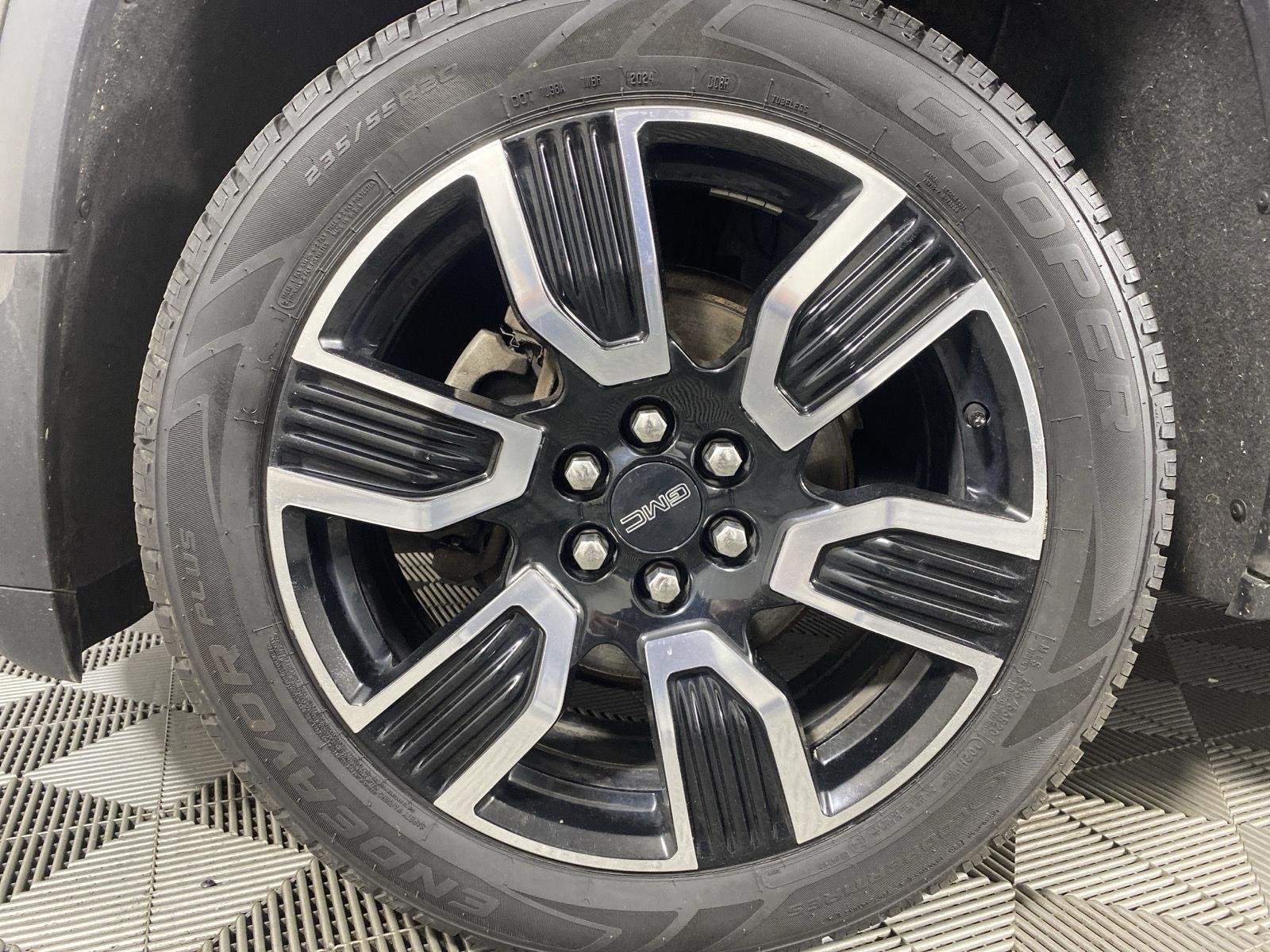 Used 2019 Smokey Quartz Metallic GMC SLT image 12