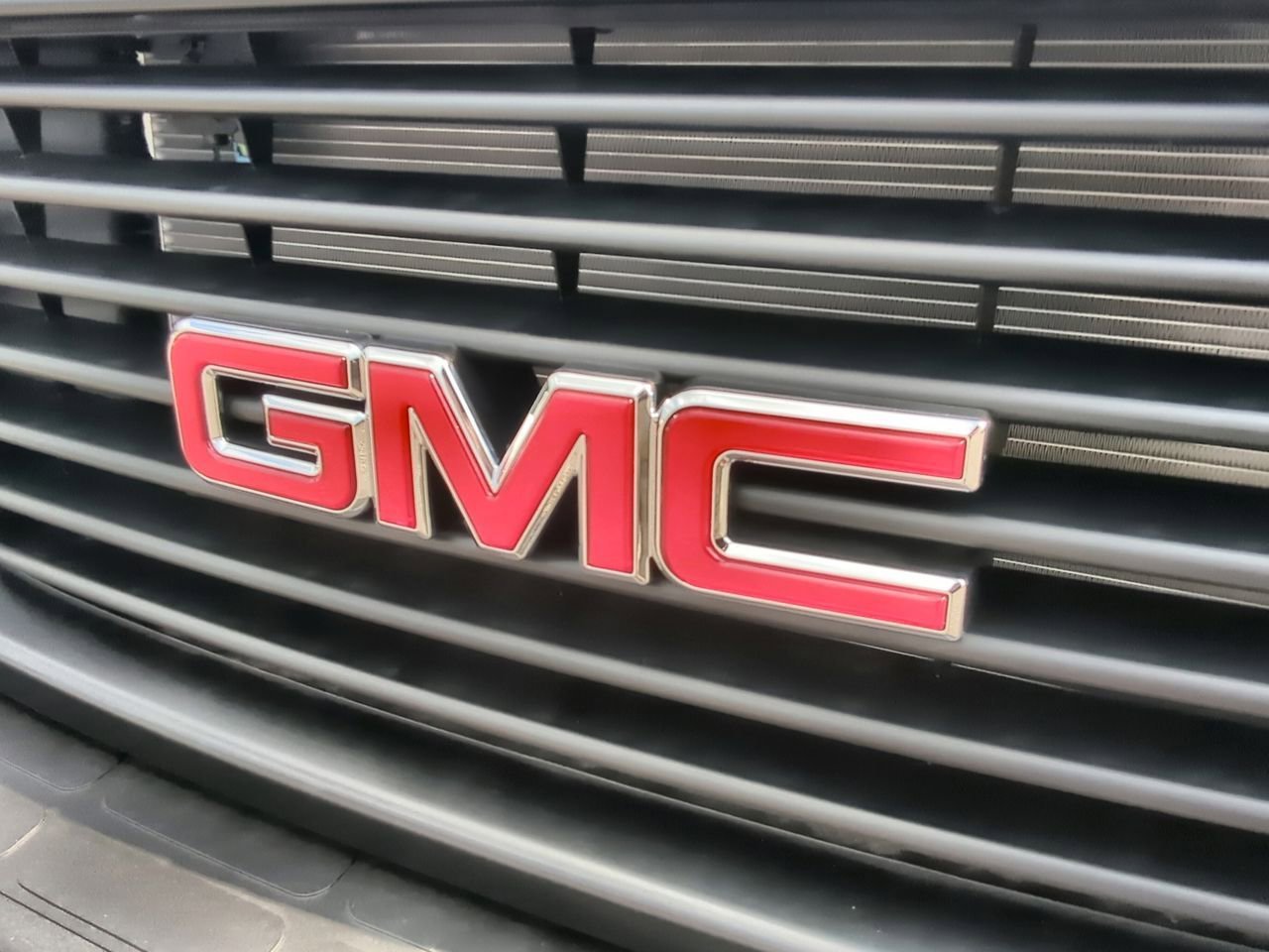 2025 GMC Savana Cargo Work Van - Photo 27