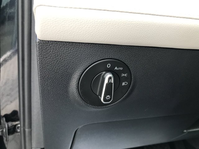 Certified Used 2025 Deep Black Pearl Volkswagen SEL image 16