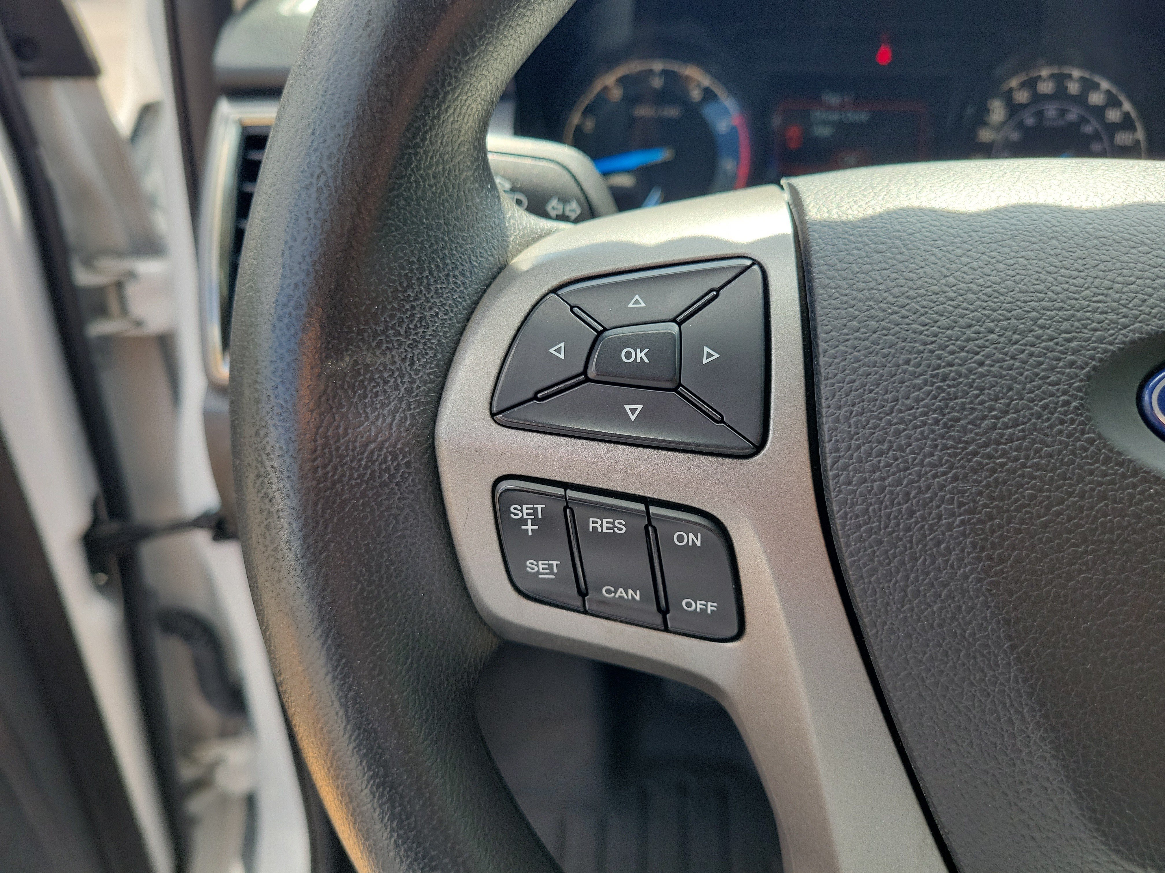 Used 2020 Oxford White Ford XLT image 23