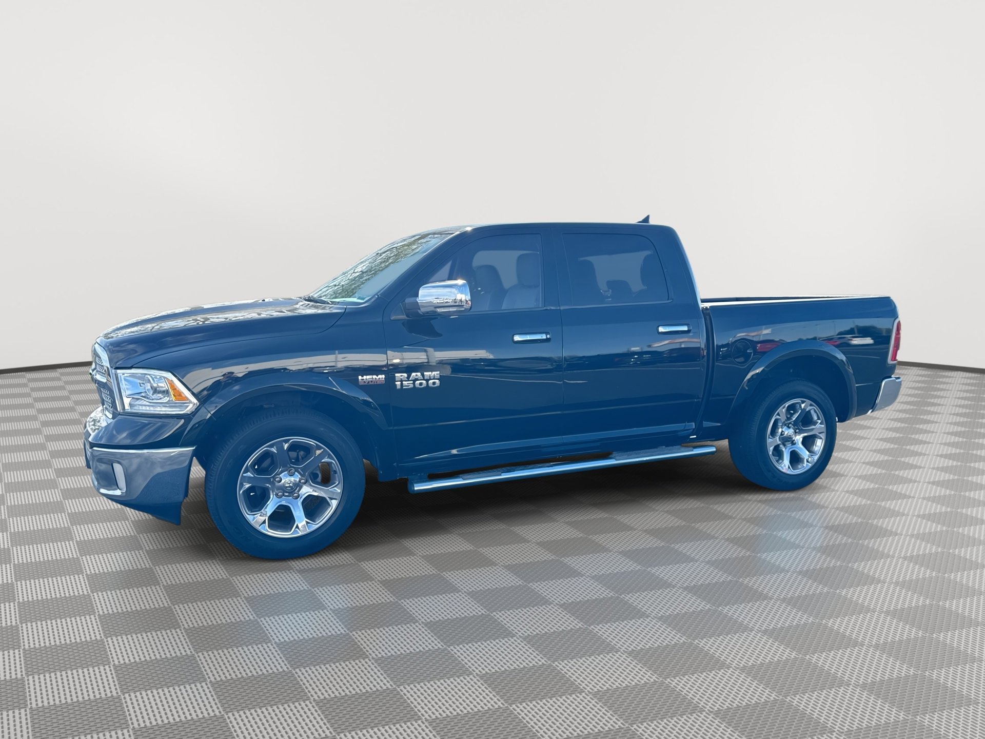 2013 RAM Ram 1500 Pickup Laramie