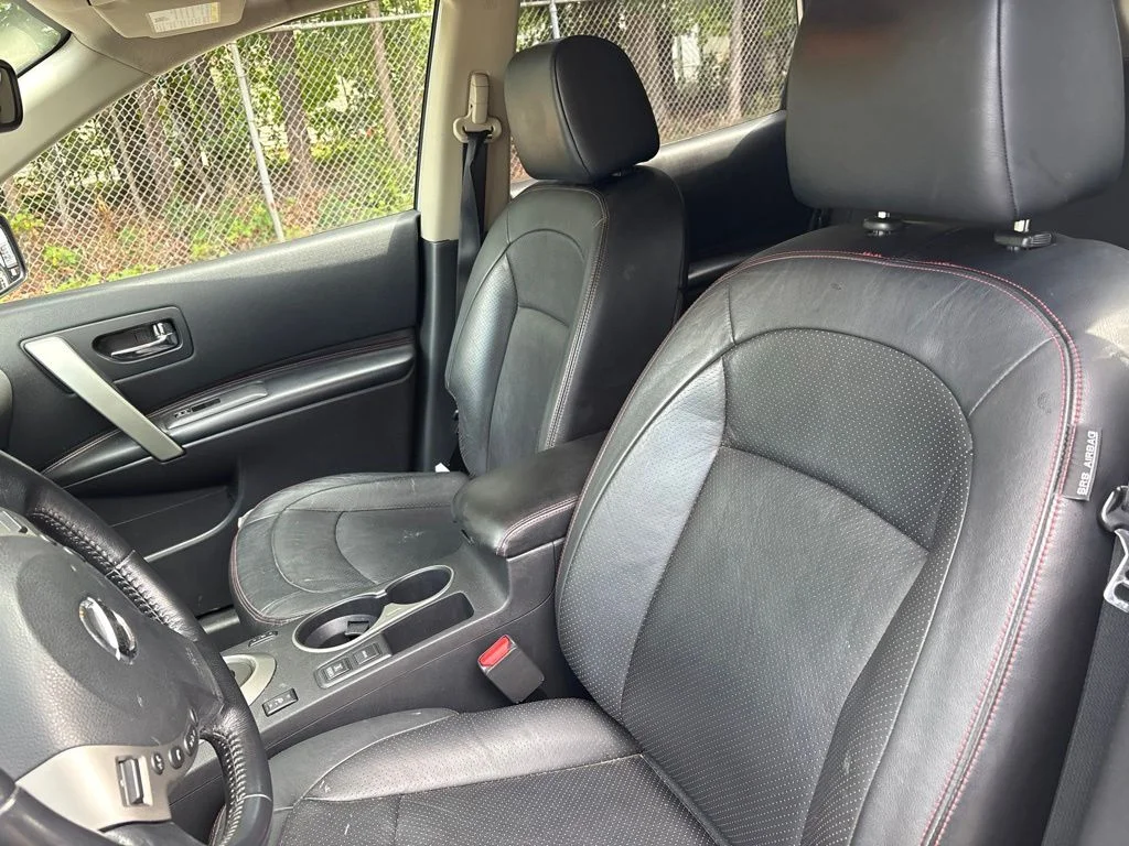 Used 2012 Silver Nissan SL image 16