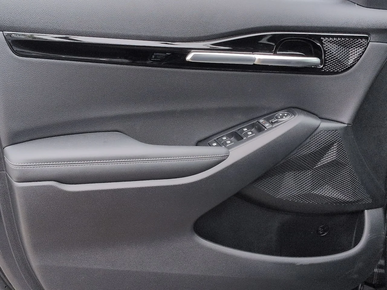 New 2026 Gravity Gray Kia EX image 23