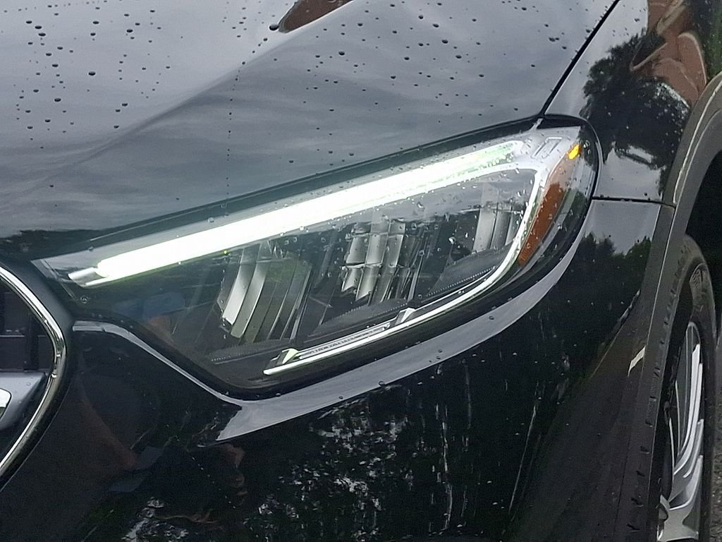 New 2026 Black Mercedes-Benz GLC 300 image 6