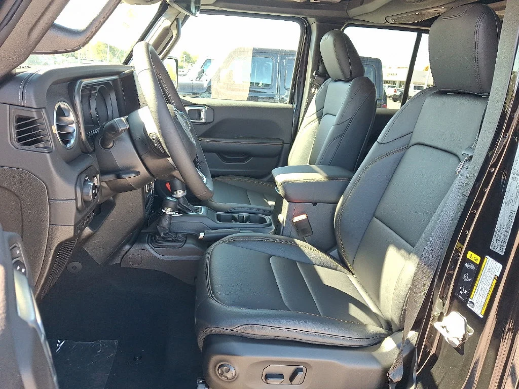 New 2027 Black Jeep Sahara image 9