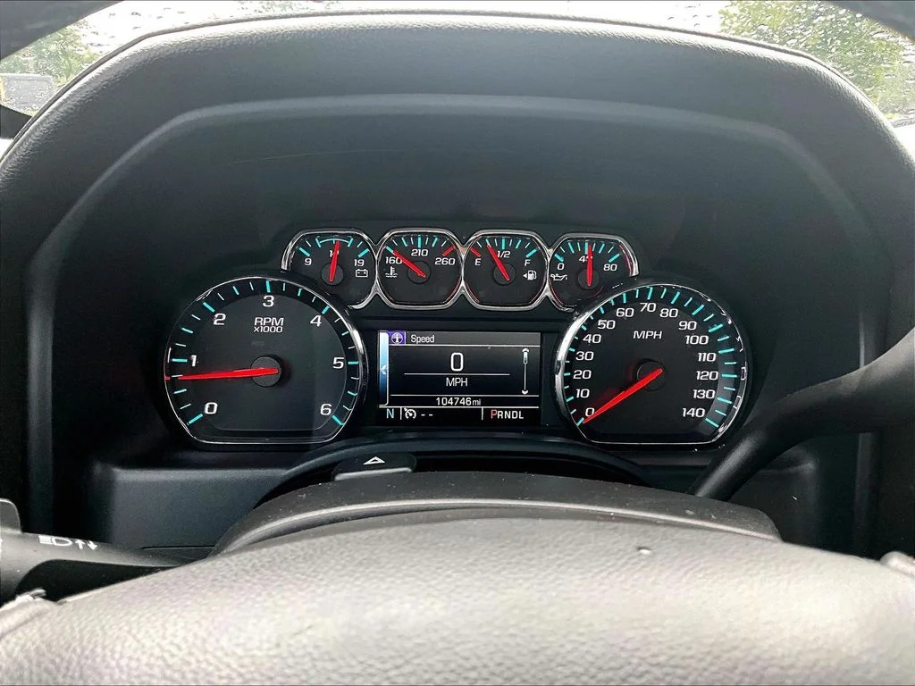 Used 2017 Red GMC SLT image 20