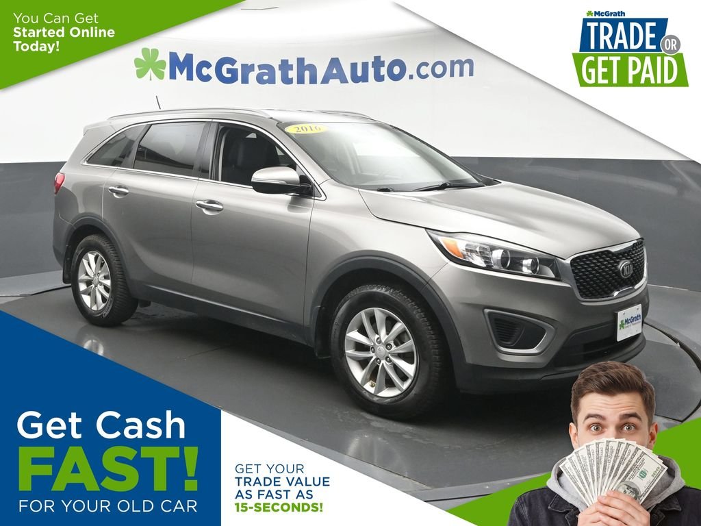 Used 2016 Silver Kia LX image 1