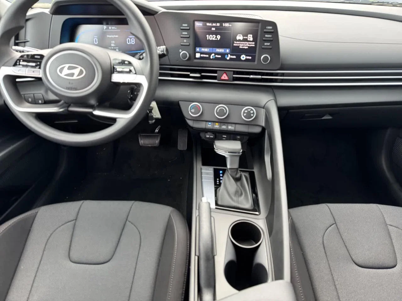 New 2026 White Hyundai SE image 6