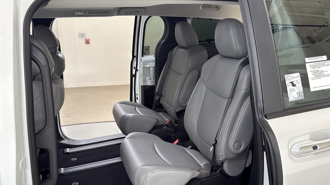 New 2026 Wind Chill Pearl <sup>1</sup> Toyota  XLE image 15