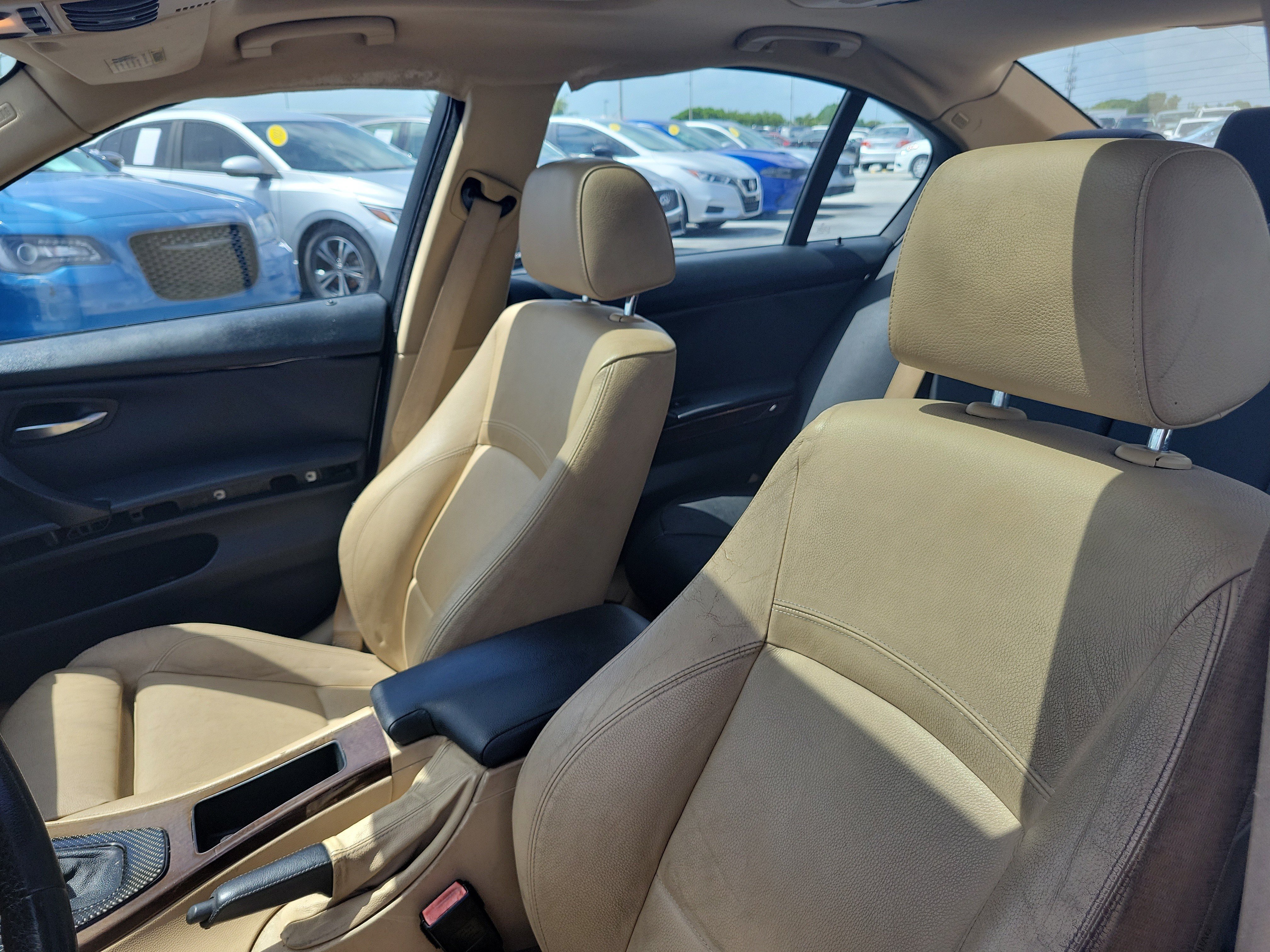 Used 2009 Alpine White BMW 335i image 18