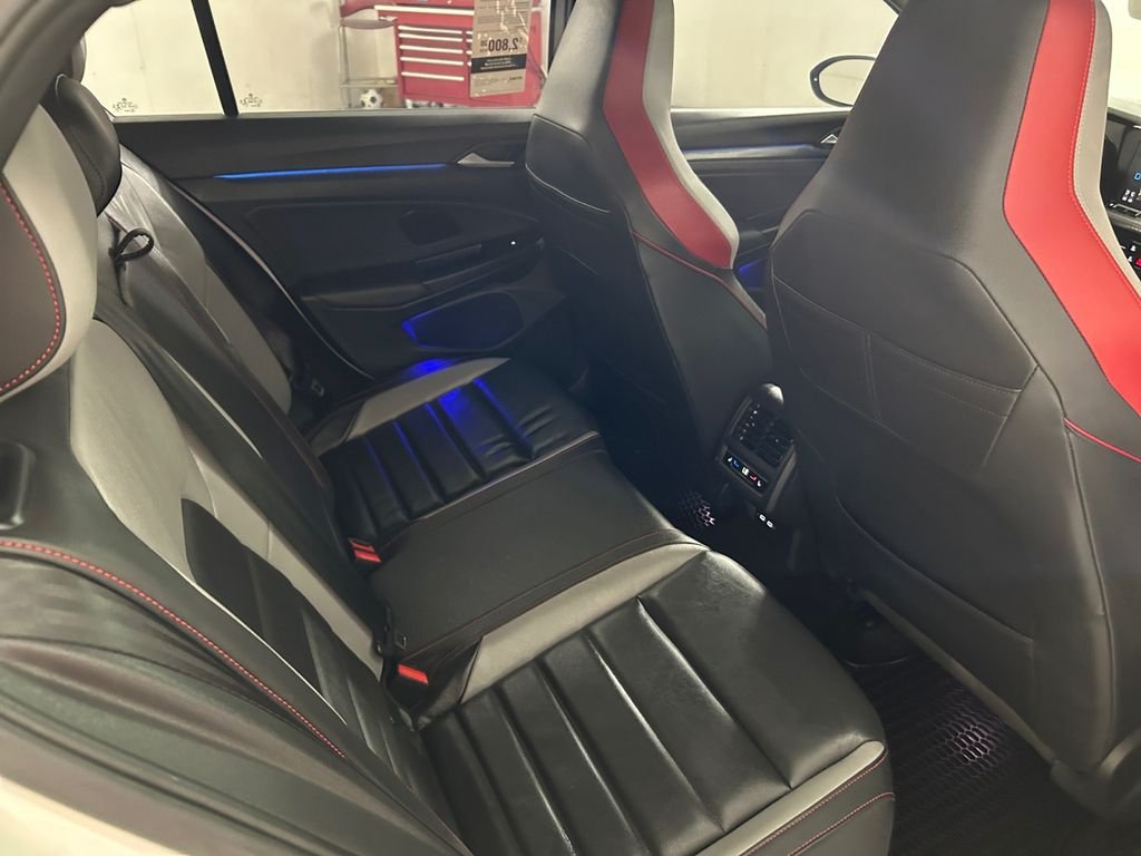 Used 2022 White Volkswagen Autobahn image 17