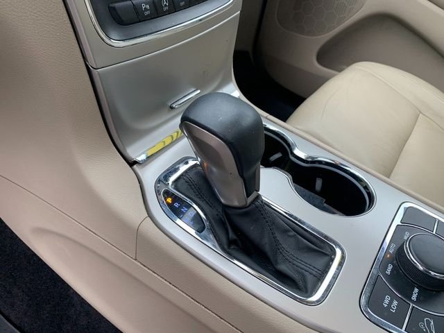Used 2017 White Jeep Limited image 21