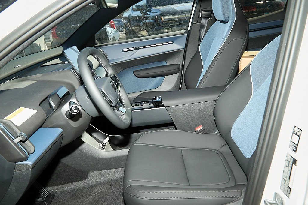 New 2026 Crystal White Volvo Ultra image 16