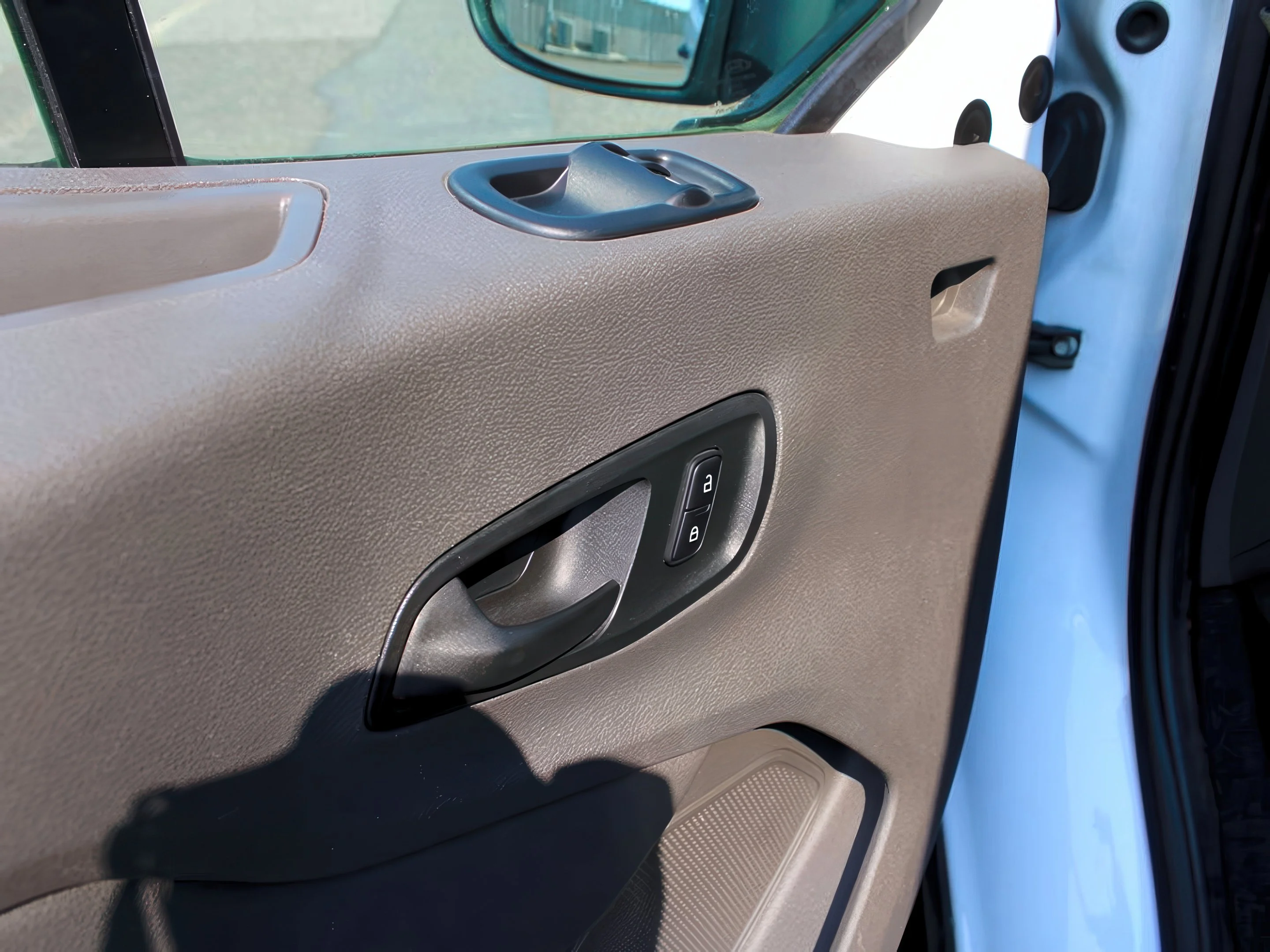 Used 2021 Oxford White Ford XLT image 11