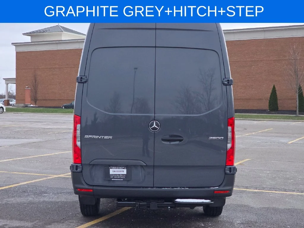 New 2026 Graphite Grey Mercedes-Benz Cargo 170 WB image 10