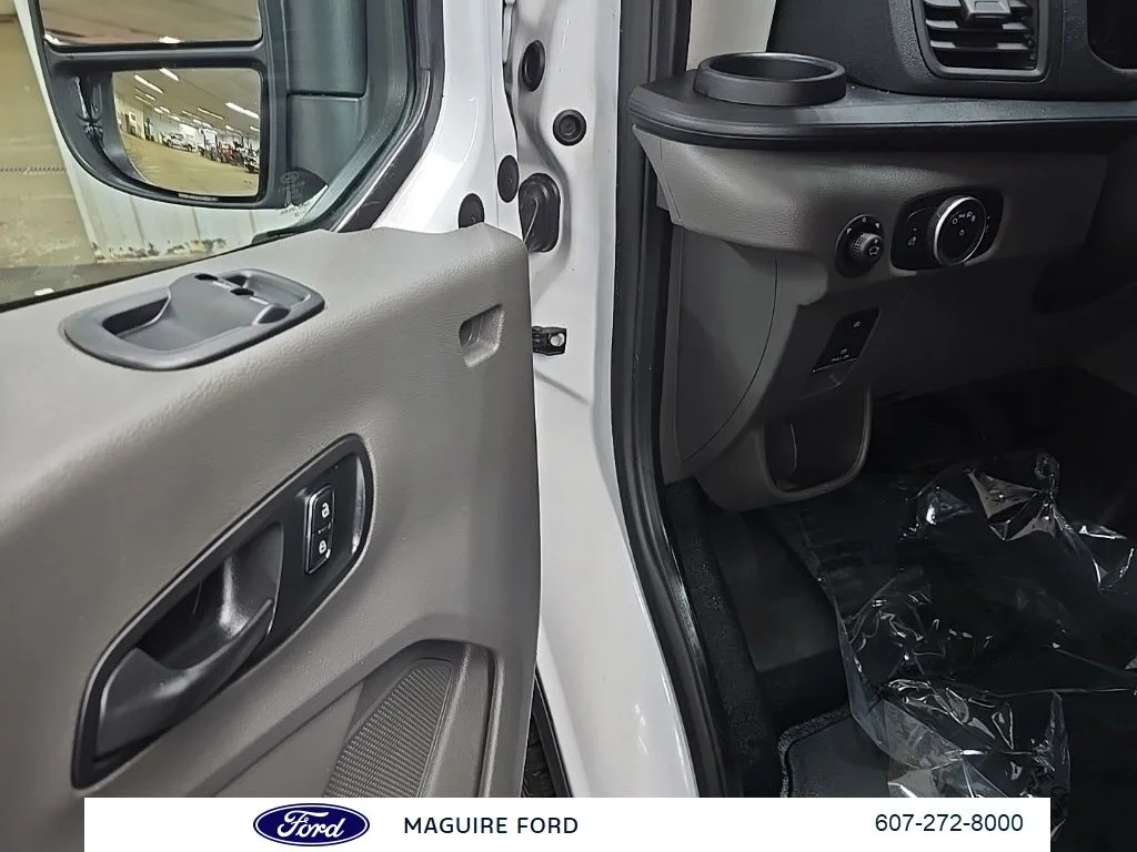 Used 2025 White Ford Base image 31
