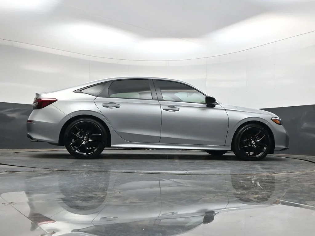 Certified Used 2025 Solar Silver Metallic Honda Sport image 29