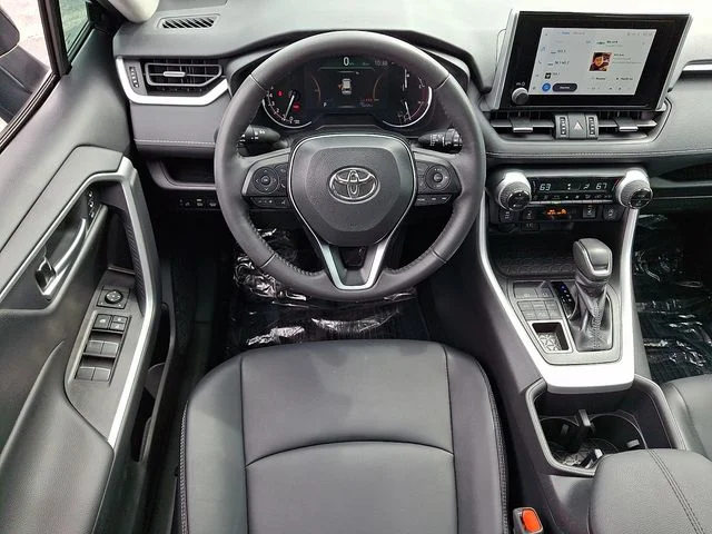 Used 2025 Blue Toyota XLE Premium image 12