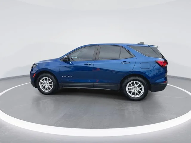 Used 2022 Blue Chevrolet LS image 5