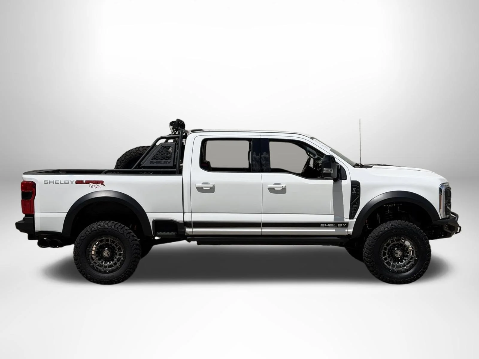 Used 2024 Oxford White Ford SuperCrew 4WD image 2