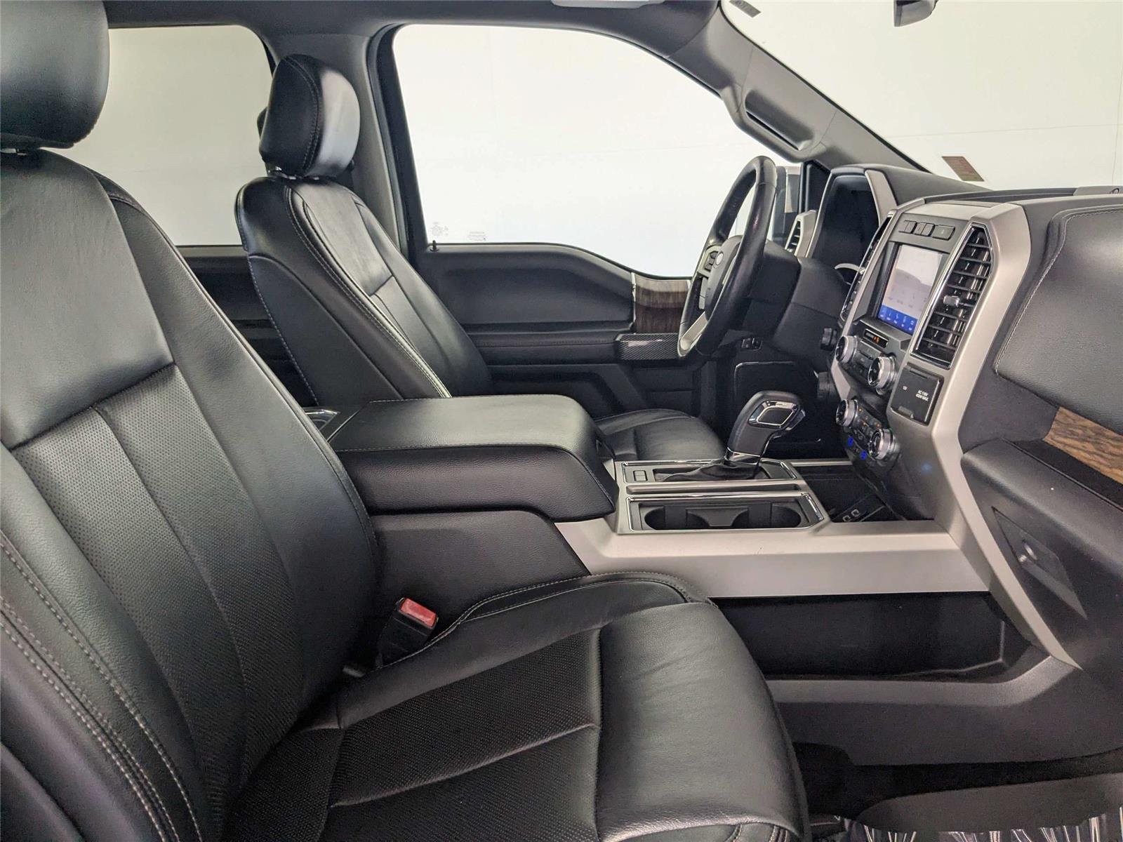 Used 2019 Agate Black FORD  image 32