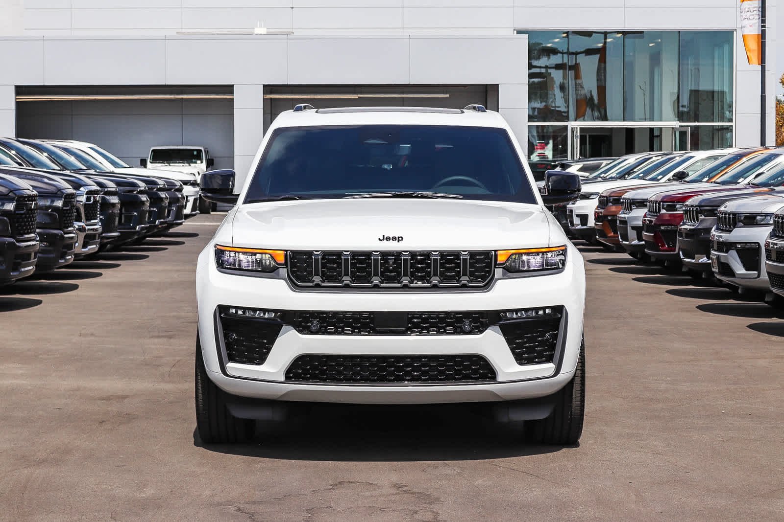 New 2027 Bright White Clear-Coat Paint Jeep Limited Reserve image 2