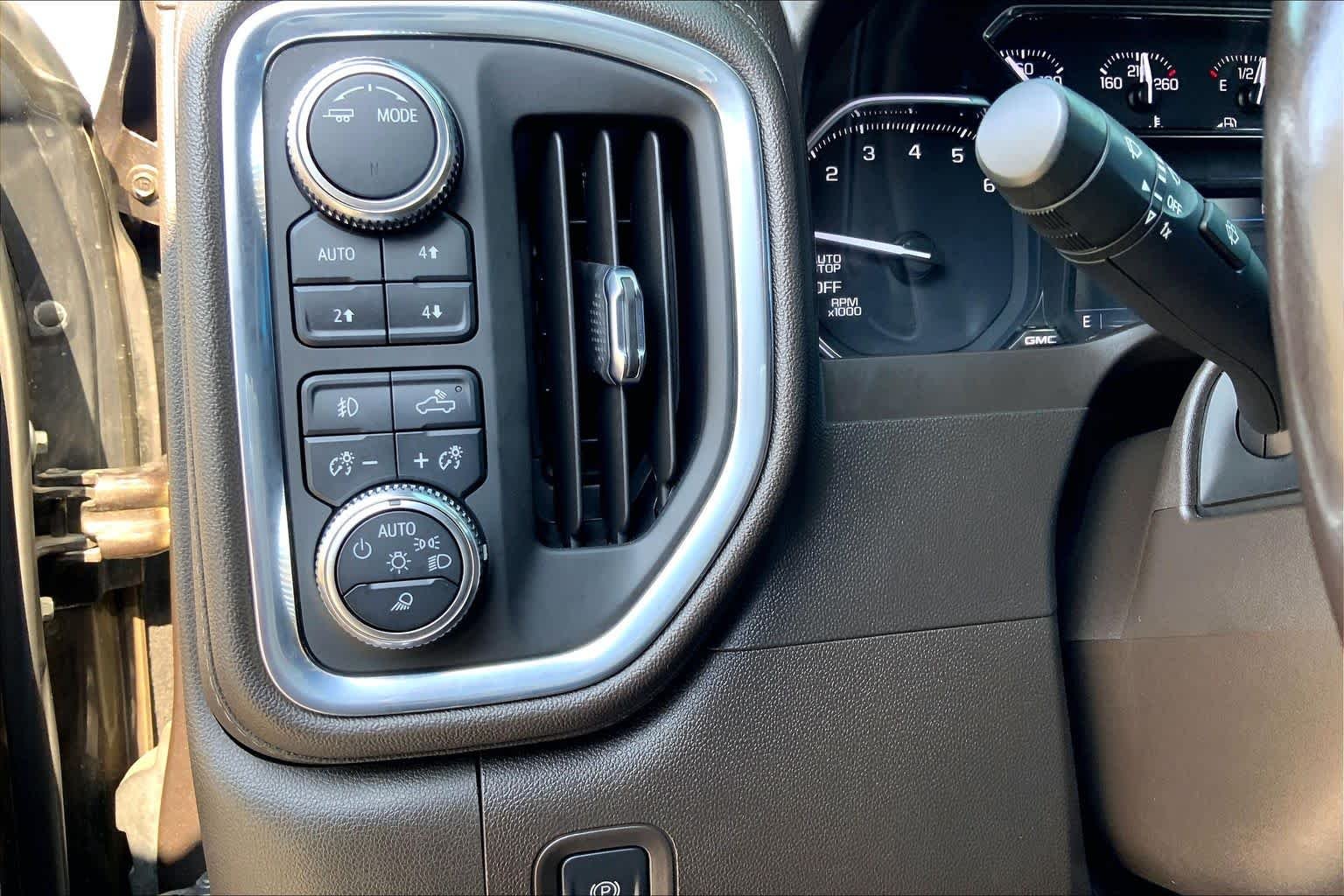 Used 2021 Brownstone Metallic GMC SLT image 35