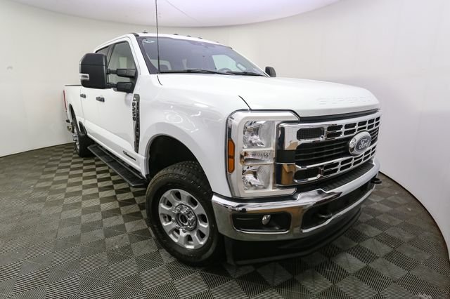 Used 2024  Ford XLT image 3