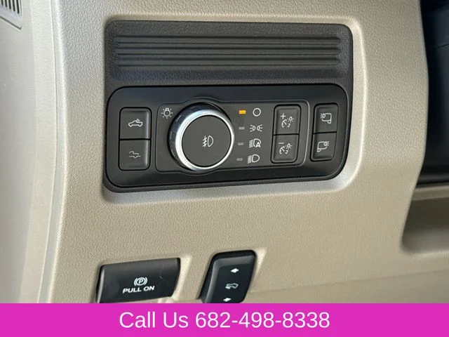 New 2026 Star White Metallic Tri-Coat Ford F-350® Platinum® image 55