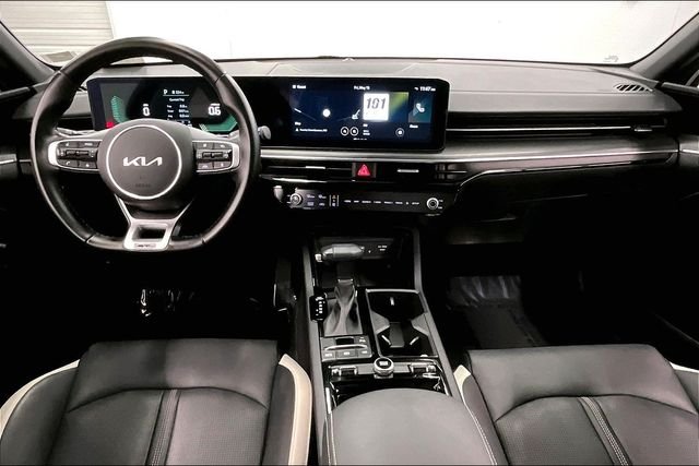 Used 2025 Snow White Pearl Kia GT-Line image 18