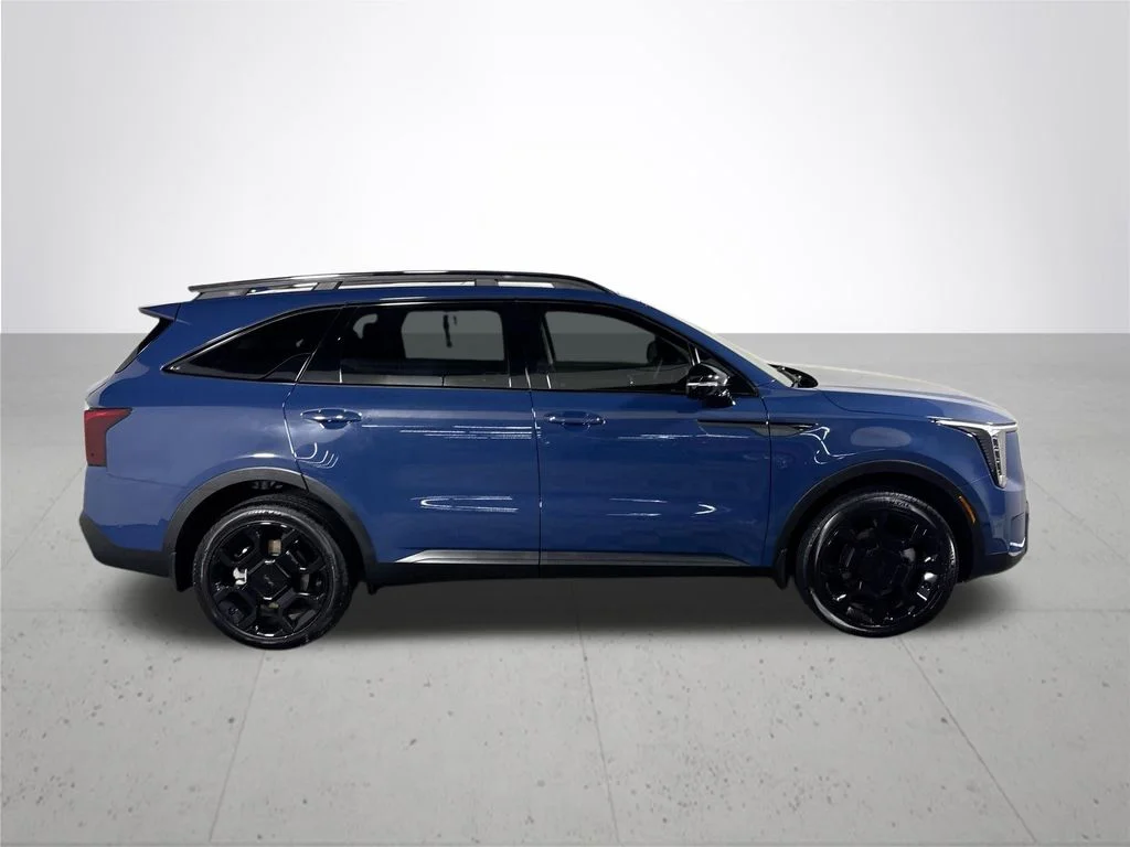 Used 2025 Black Kia X-Line SX image 5